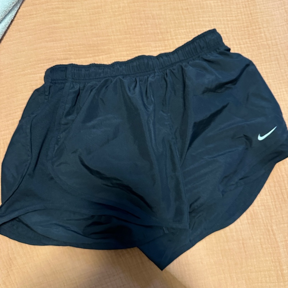 Nike shorts black